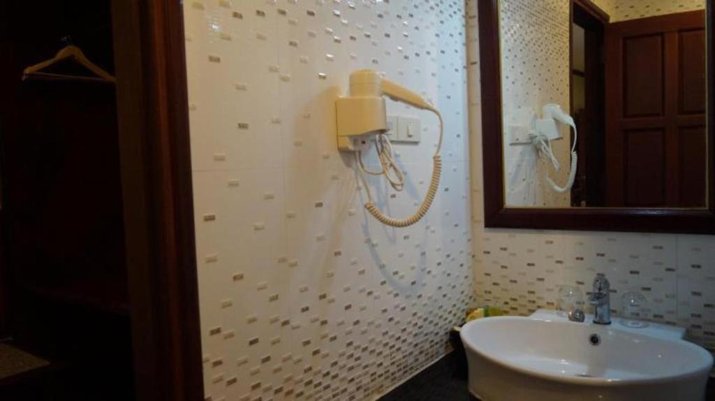 Vansana Hotel Vang Vieng Buitenkant foto